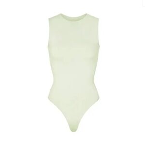 SKIMS Essential Crew Neck Sleeveless Bodysuit